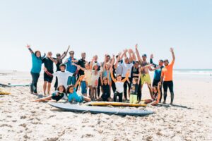 en surfresa med barn hos DBP Adventures